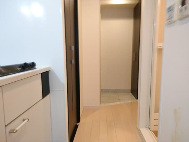 Room image 16