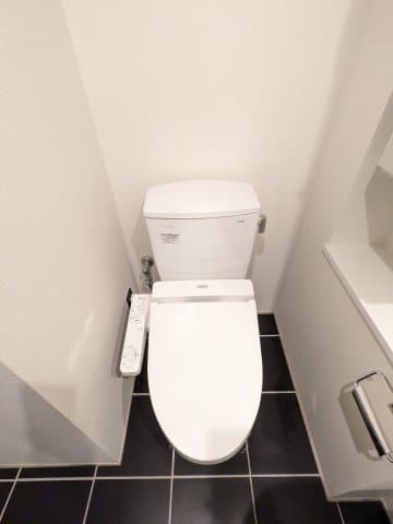 Room image 8