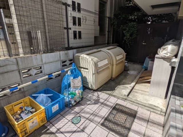 Room image 13