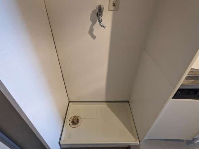 Room image 8