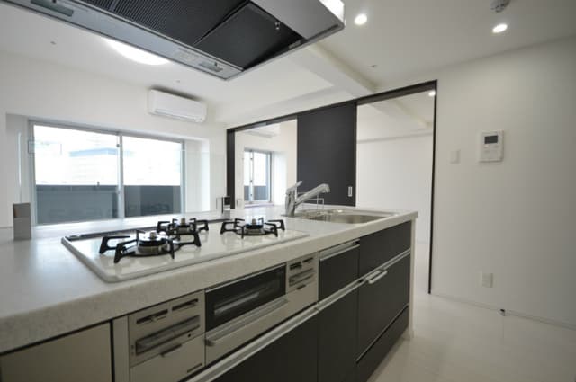Room image 13