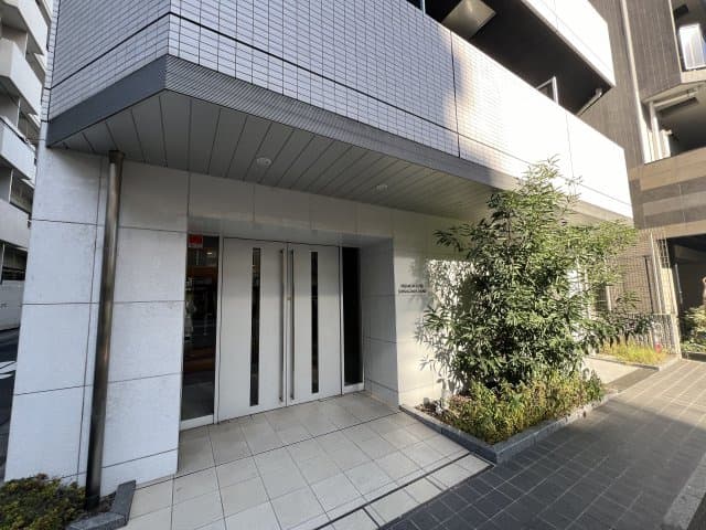 Room image 16
