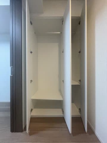 Room image 12