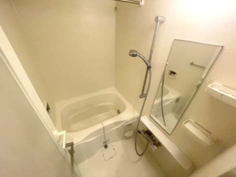 Room image 8