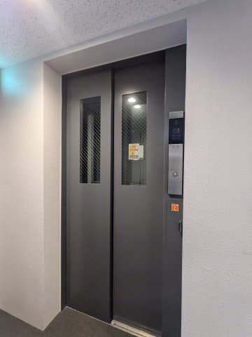 Room image 15