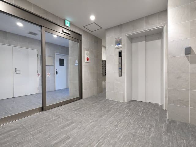 Room image 13
