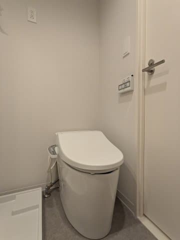Room image 8