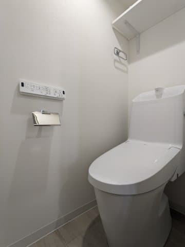Room image 8