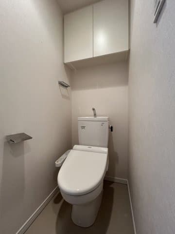 Room image 8