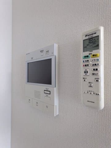 Room image 12