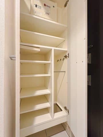 Room image 9
