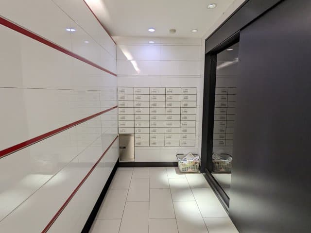 Room image 15