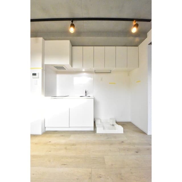 Room image 16