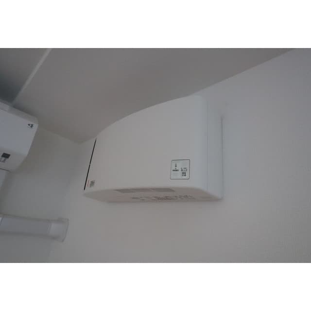 Room image 15