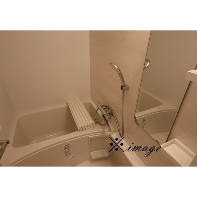 Room image 16