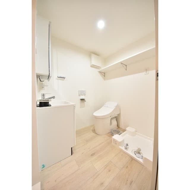 Room image 12
