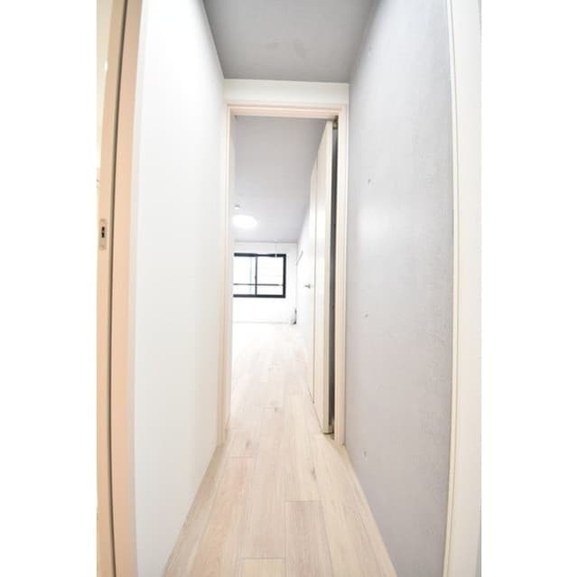 Room image 13