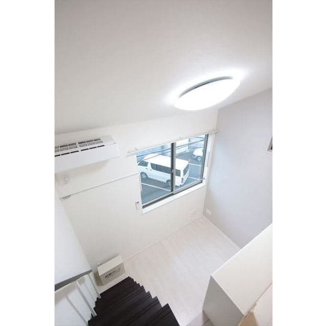 Room image 16