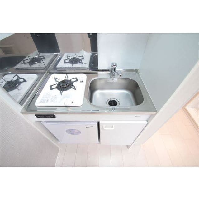 Room image 8