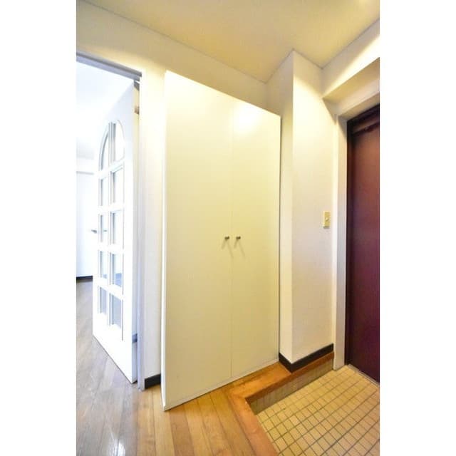 Room image 10