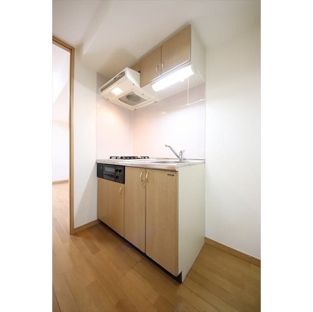 Room image 11