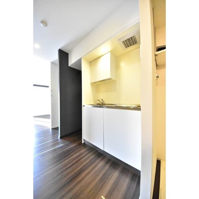 Room image 10