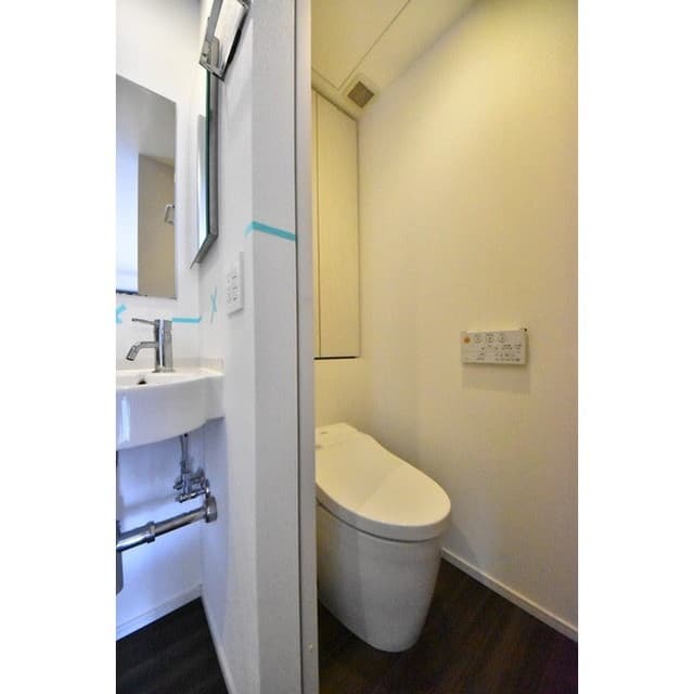 Room image 13