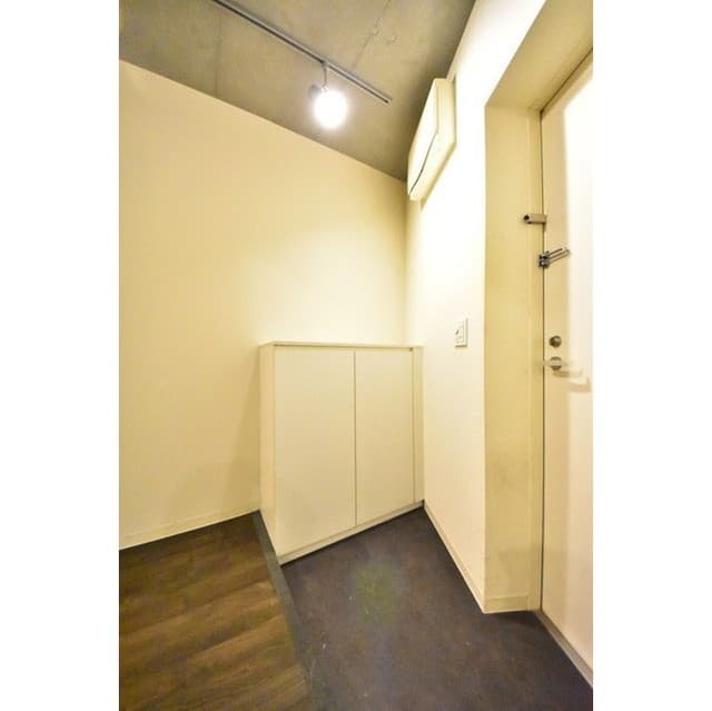 Room image 10