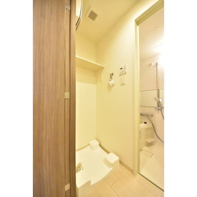 Room image 13