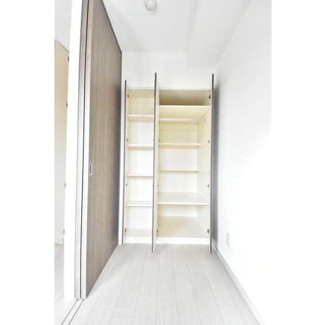 Room image 15