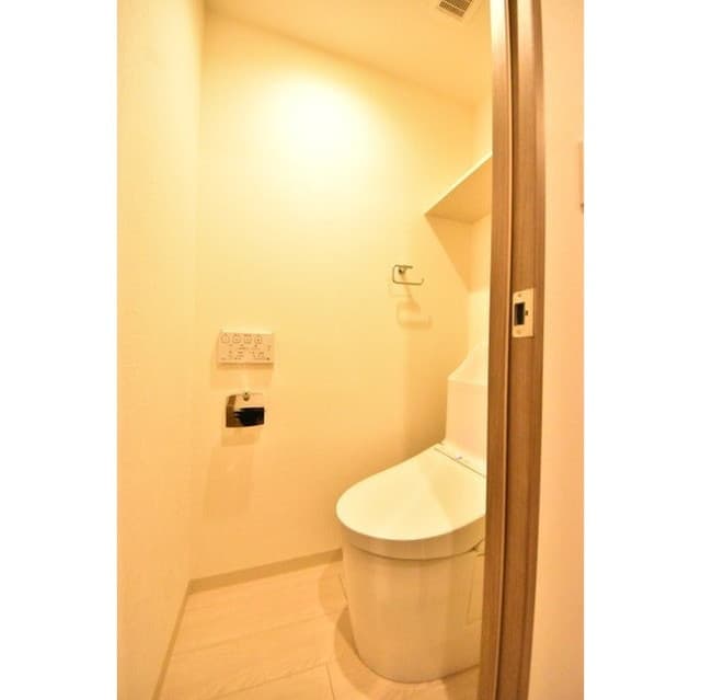 Room image 8