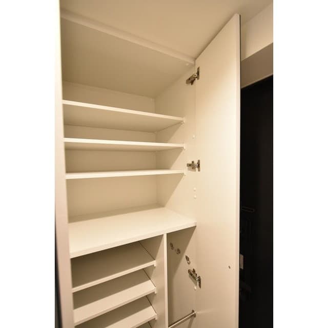 Room image 13