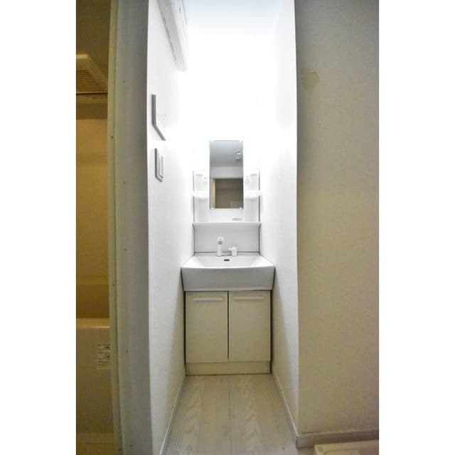 Room image 11