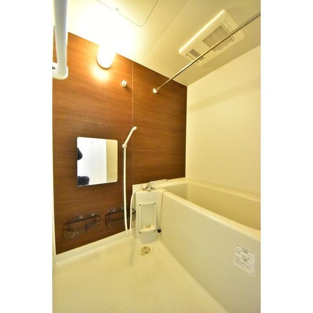 Room image 9