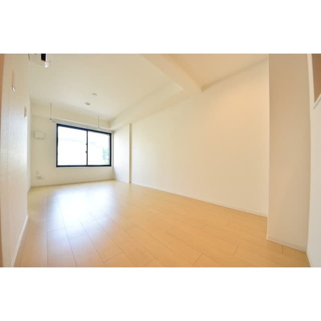 Room image 16