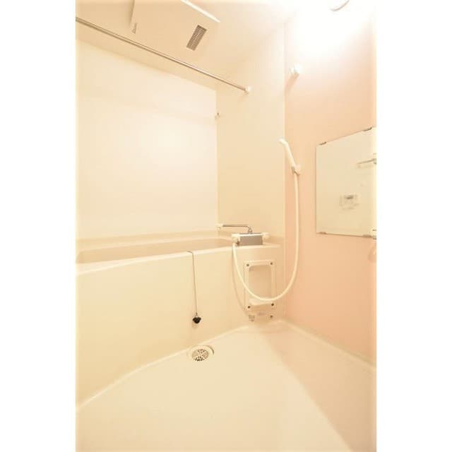 Room image 13