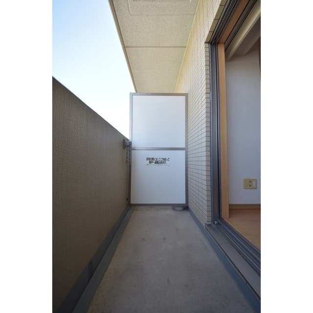 Room image 16