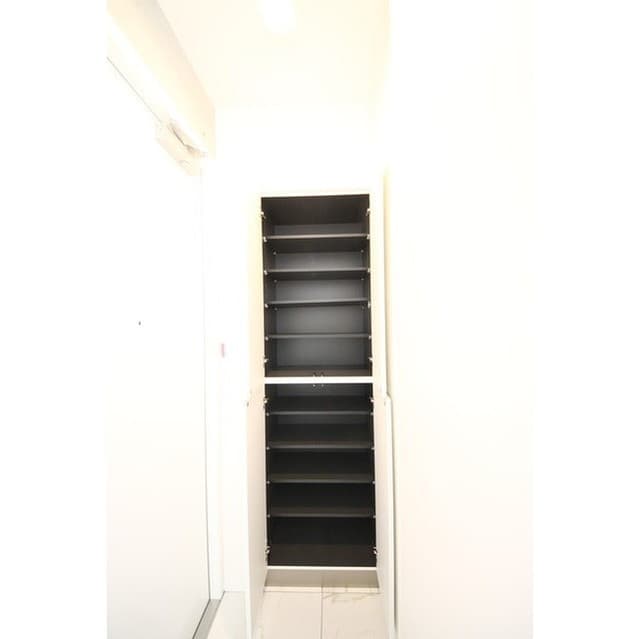 Room image 10