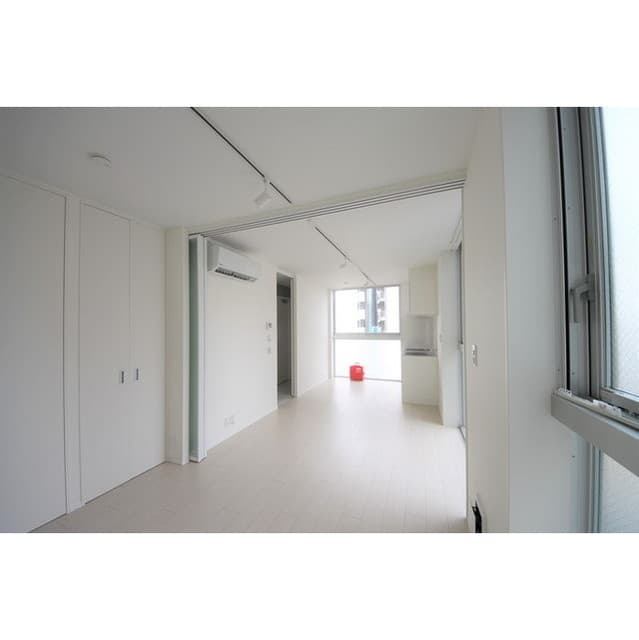 Room image 13