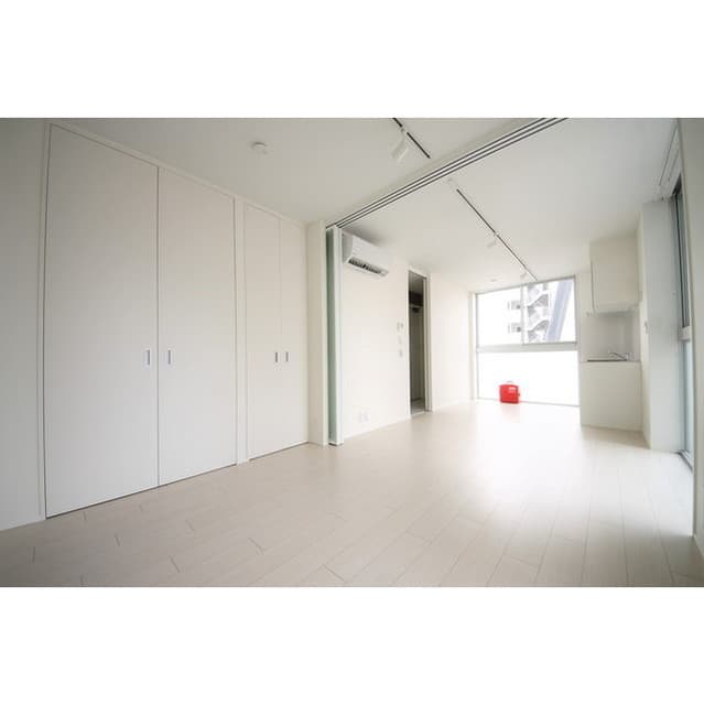 Room image 14