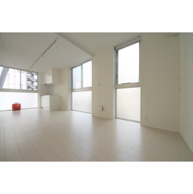 Room image 15