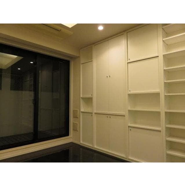 Room image 13