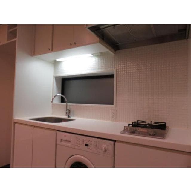 Room image 8
