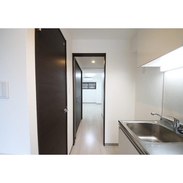 Room image 16