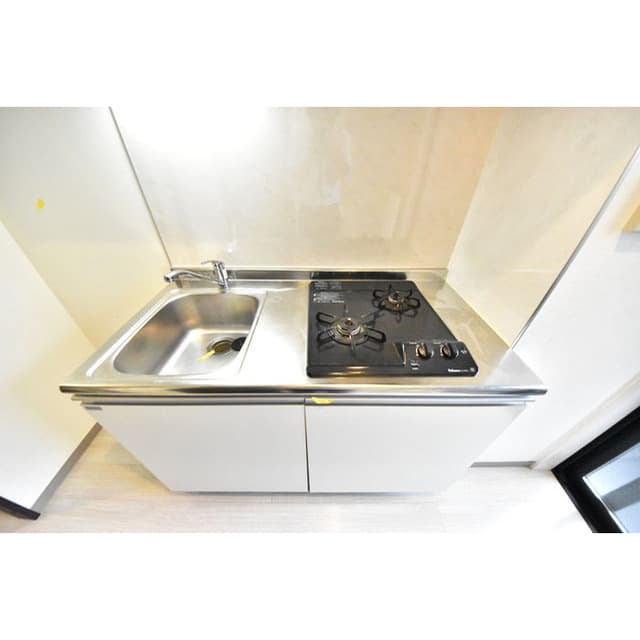 Room image 8