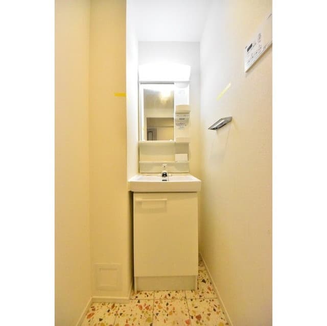 Room image 10
