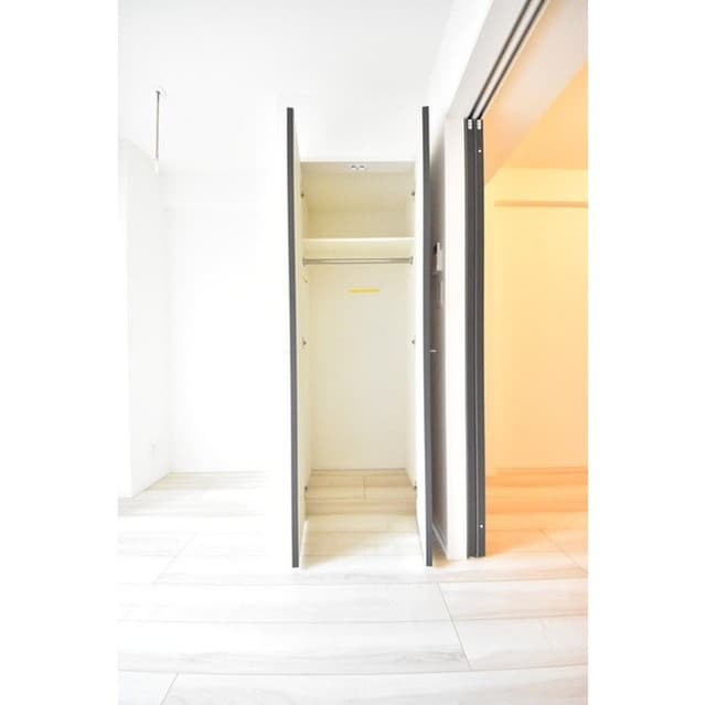 Room image 15