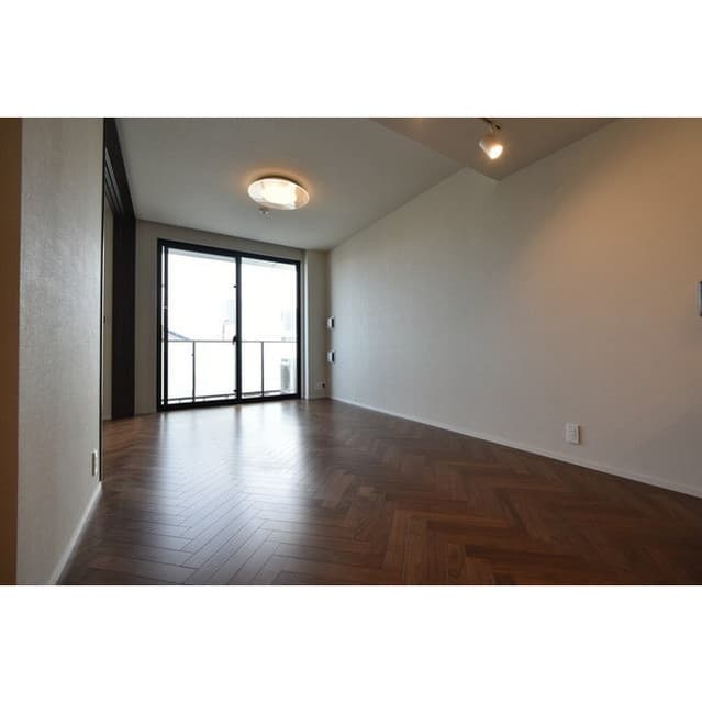Room image 14