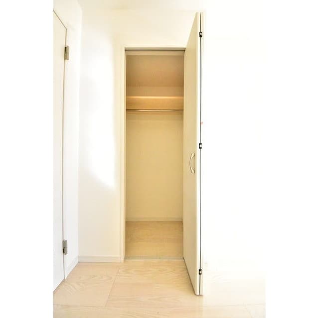 Room image 14