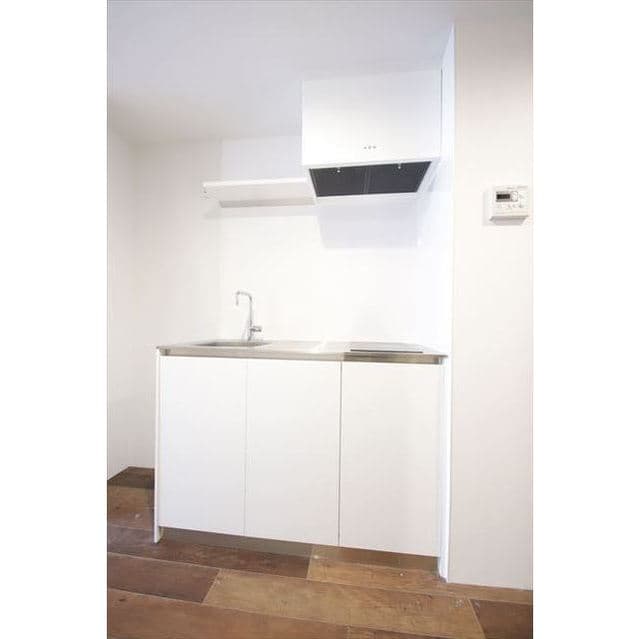 Room image 11